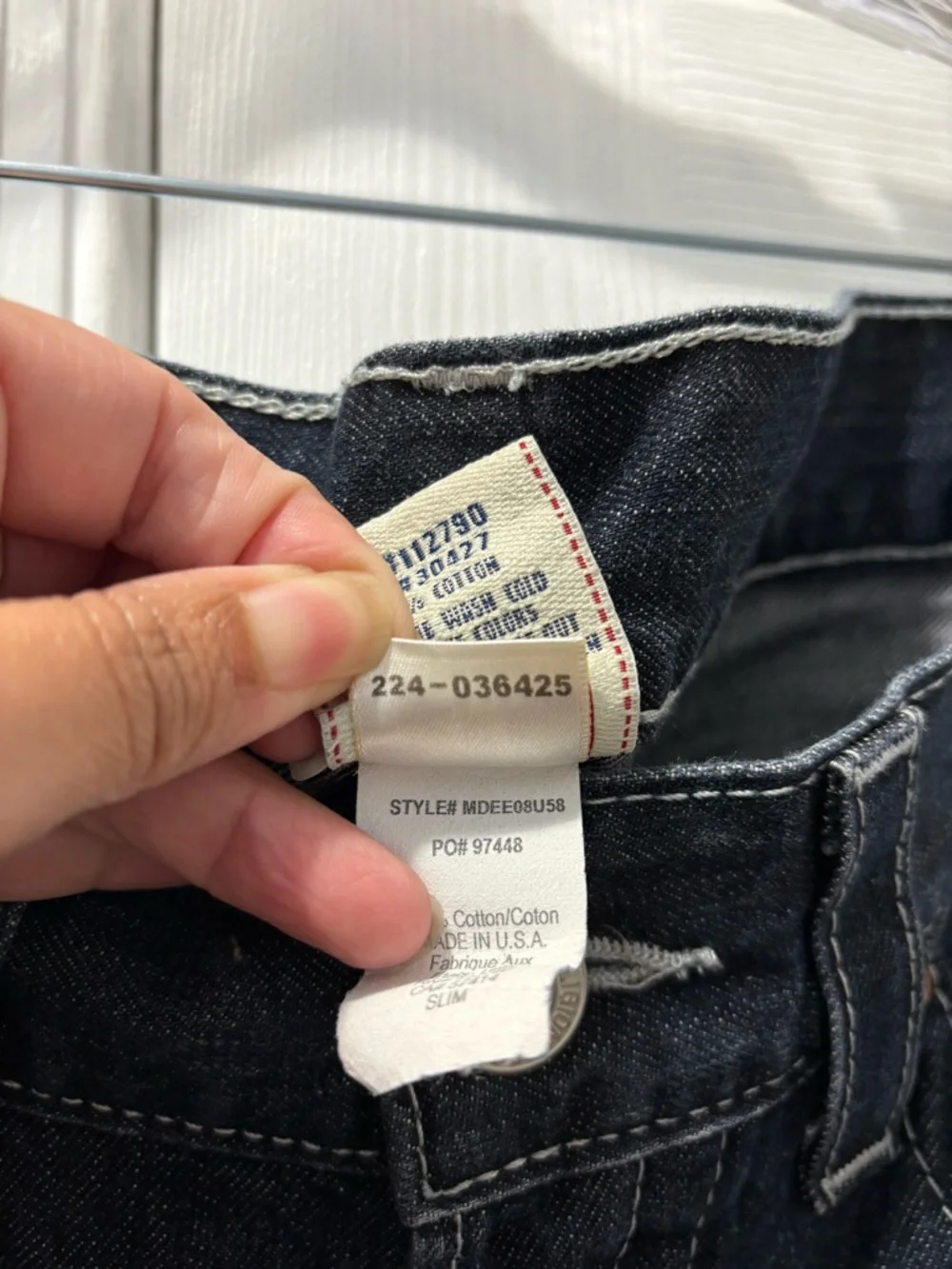 True Religion Men’s Slim Fit Straight Leg Jeans With Signature Stitching Size 34